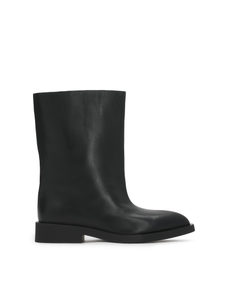 Černé boty se širokým svrškem ALENIRA