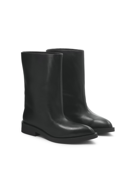 Černé boty se širokým svrškem ALENIRA