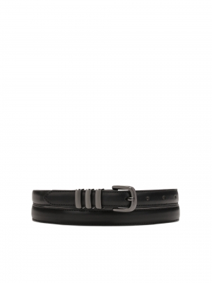 Černý úzký opasek s kovovou sponou