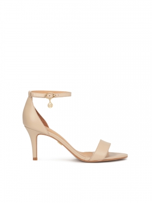 Béžové kožené sandály s nízkým jehlovým podpatkem