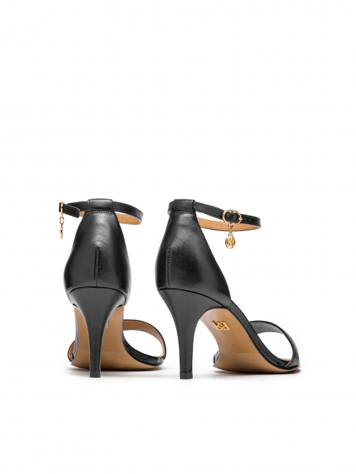 Dámské černé sandály GOLDIE