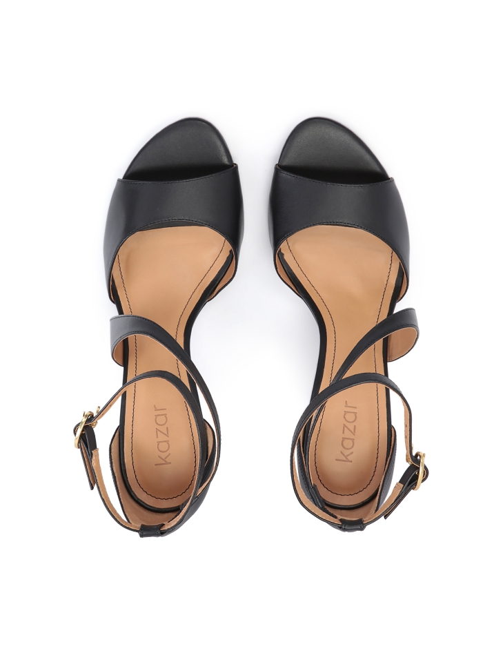 Klasické černé kožené sandály s křížovým páskem MEGAN
