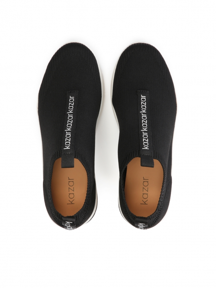 Černé tenisky s elastickým nazouvacím svrškem TALLA