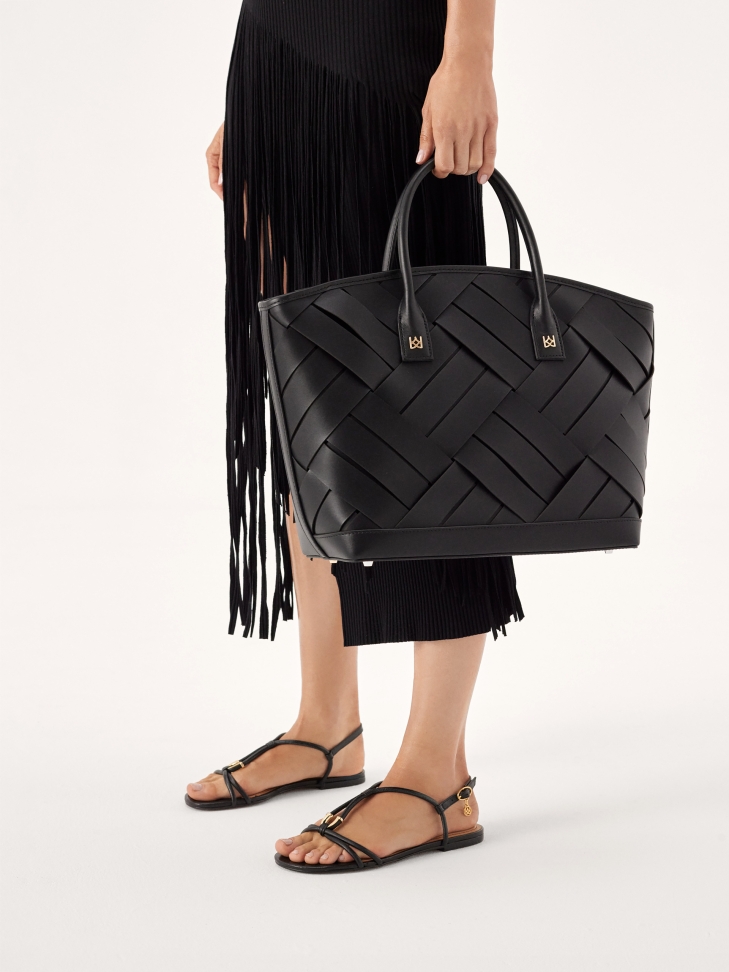 Černé kožené sandály se šperkovou ozdobou GERI