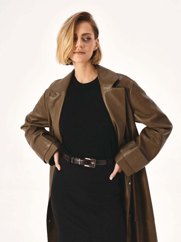 Tmavě hnědý kožený pásek se zlatou sponou AGUADA