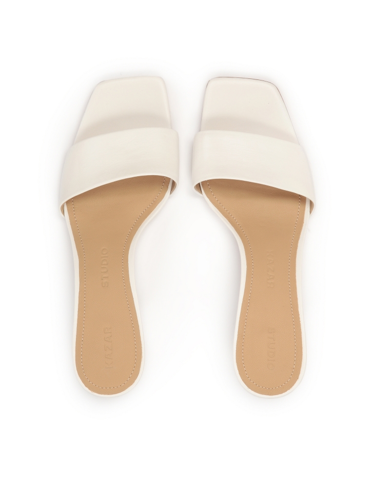 Bílé minimalistické pantofle s módním podpatkem ARUBA