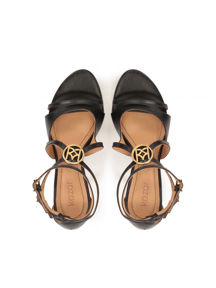 Černé sandály s jemně střiženým svrškem  MEGAN