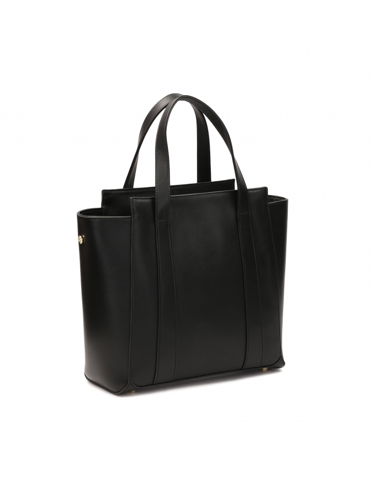 Černá taška přes rameno ve tvaru lichoběžníku STEPHIE