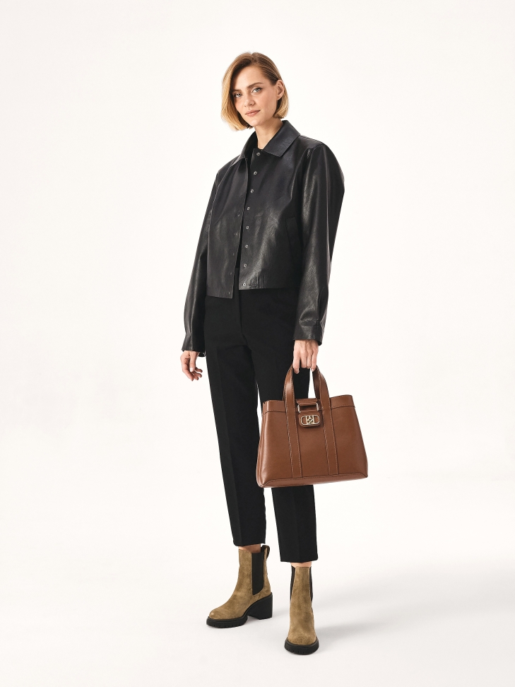 Hnědá kabelka s elegantním zapínáním WILLOW