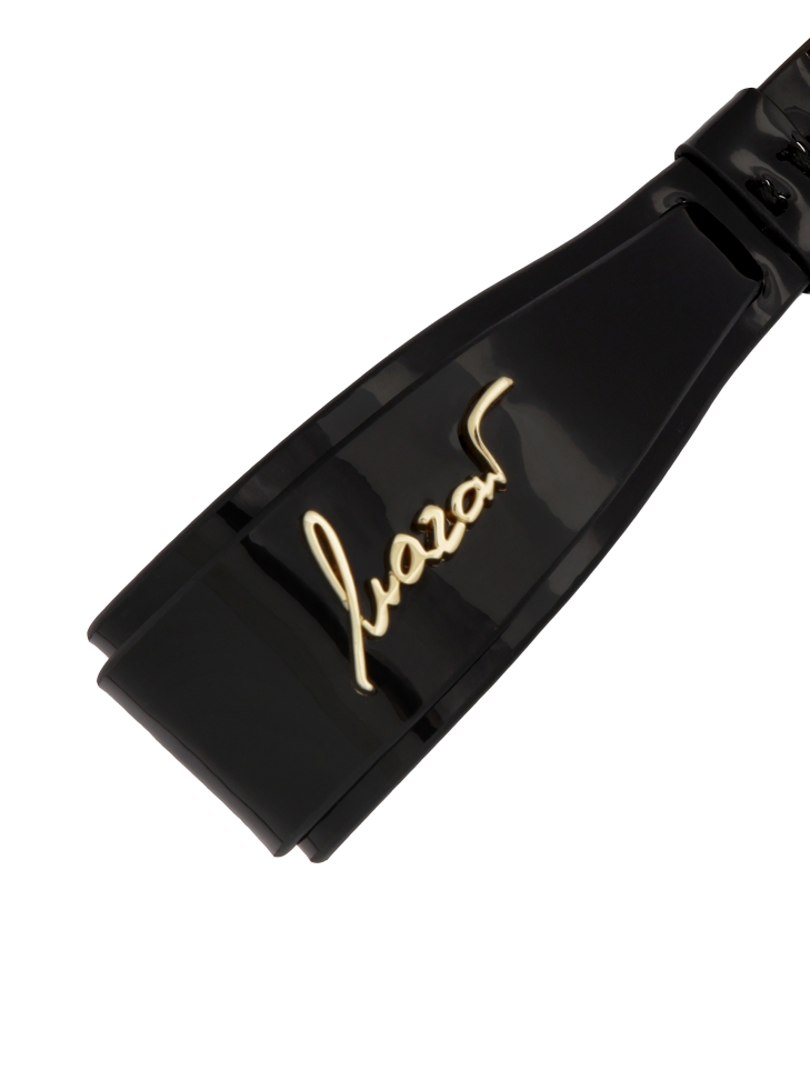 Černá klíčenka s koženým řemínkem zdobeným logy LAINEY