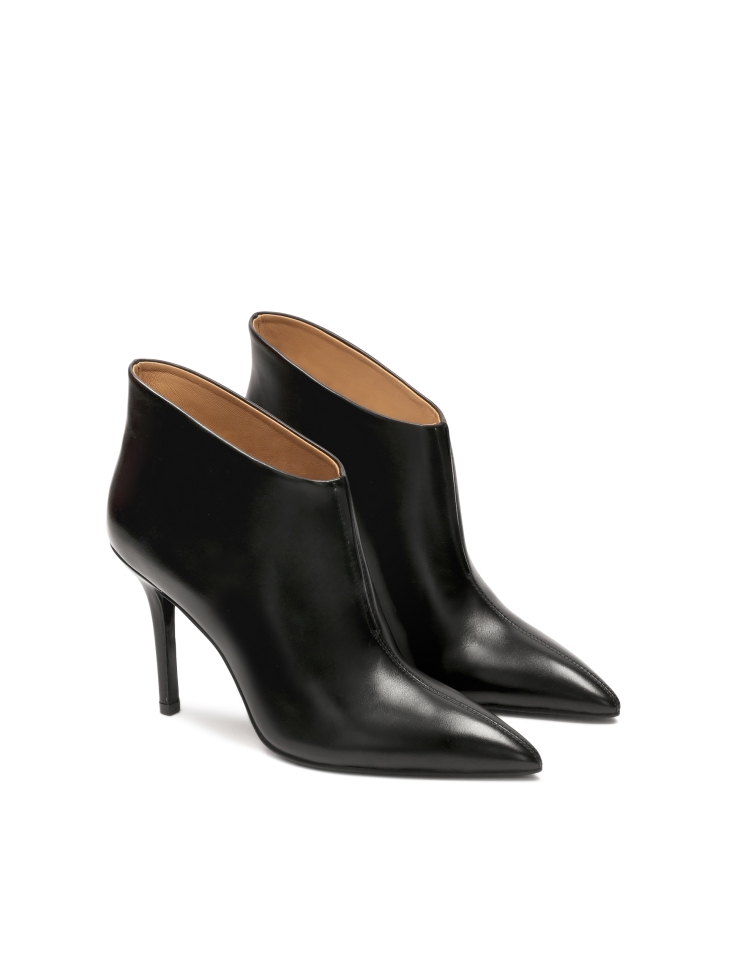 Černé boty na vysokém jehlovém podpatku MANTIDA