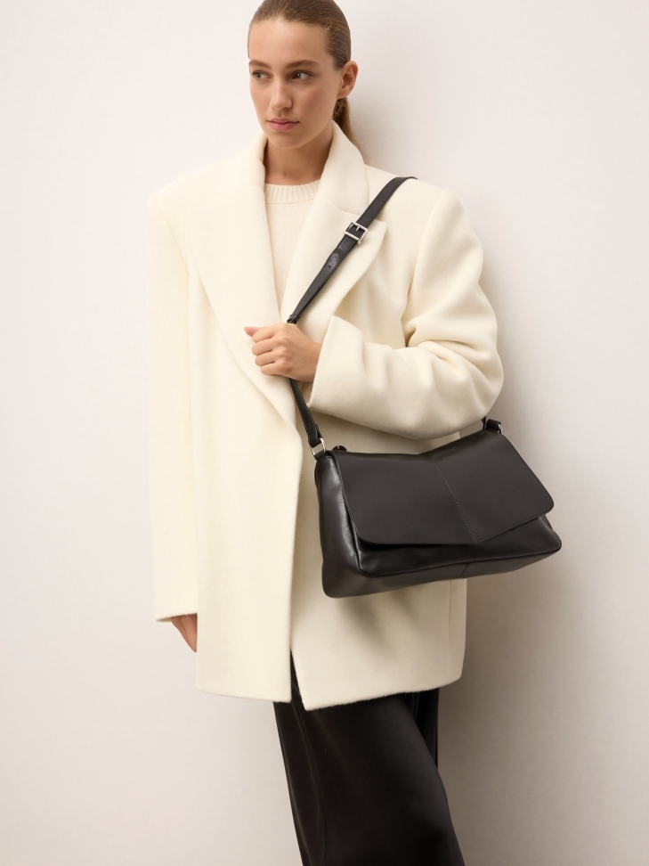 Černá kabelka s popruhem SOLEVIE