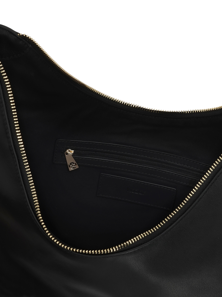 Černá kožená taška přes rameno s nastavitelným popruhem TESSERA