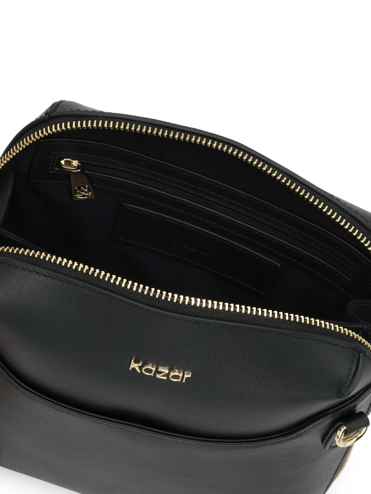 Černá kožená poštovní brašna s přední kapsou CARIN