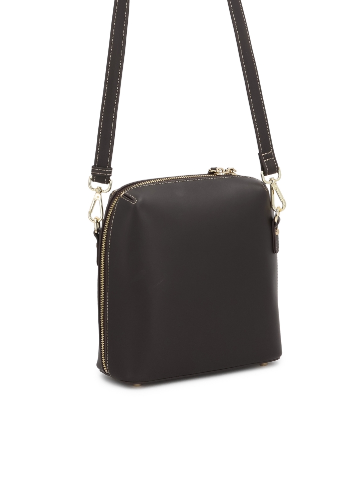 Tmavě hnědá kožená taška přes rameno s odnímatelným popruhem CARIN